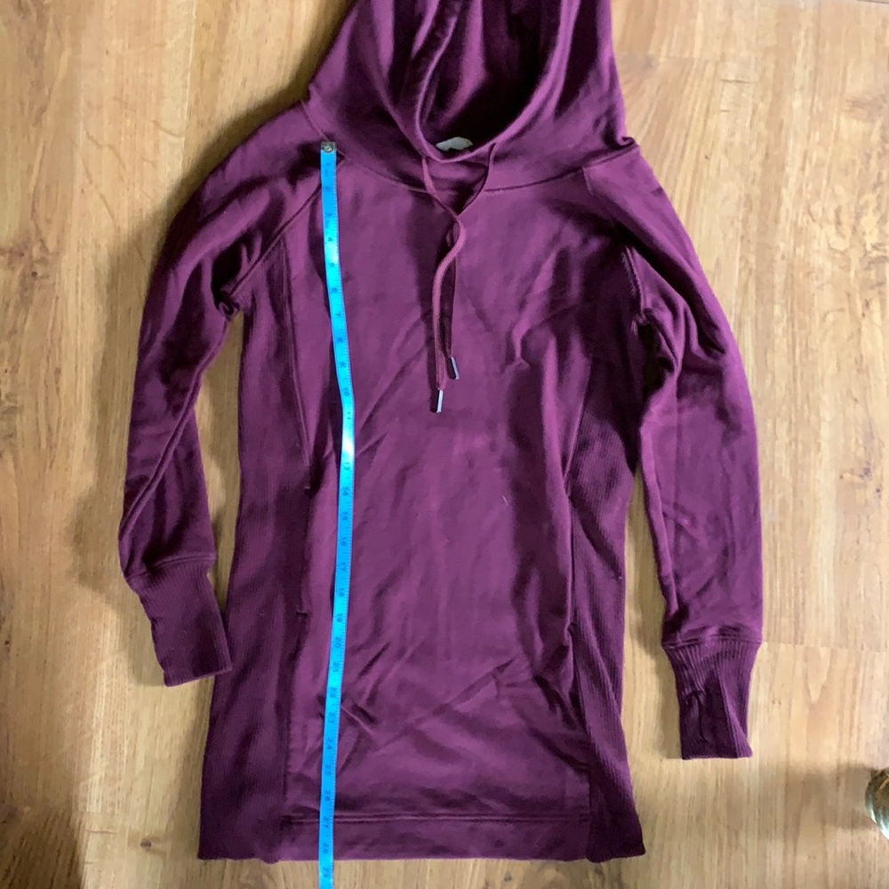 Earth Yoga size S sweatshirt tunic